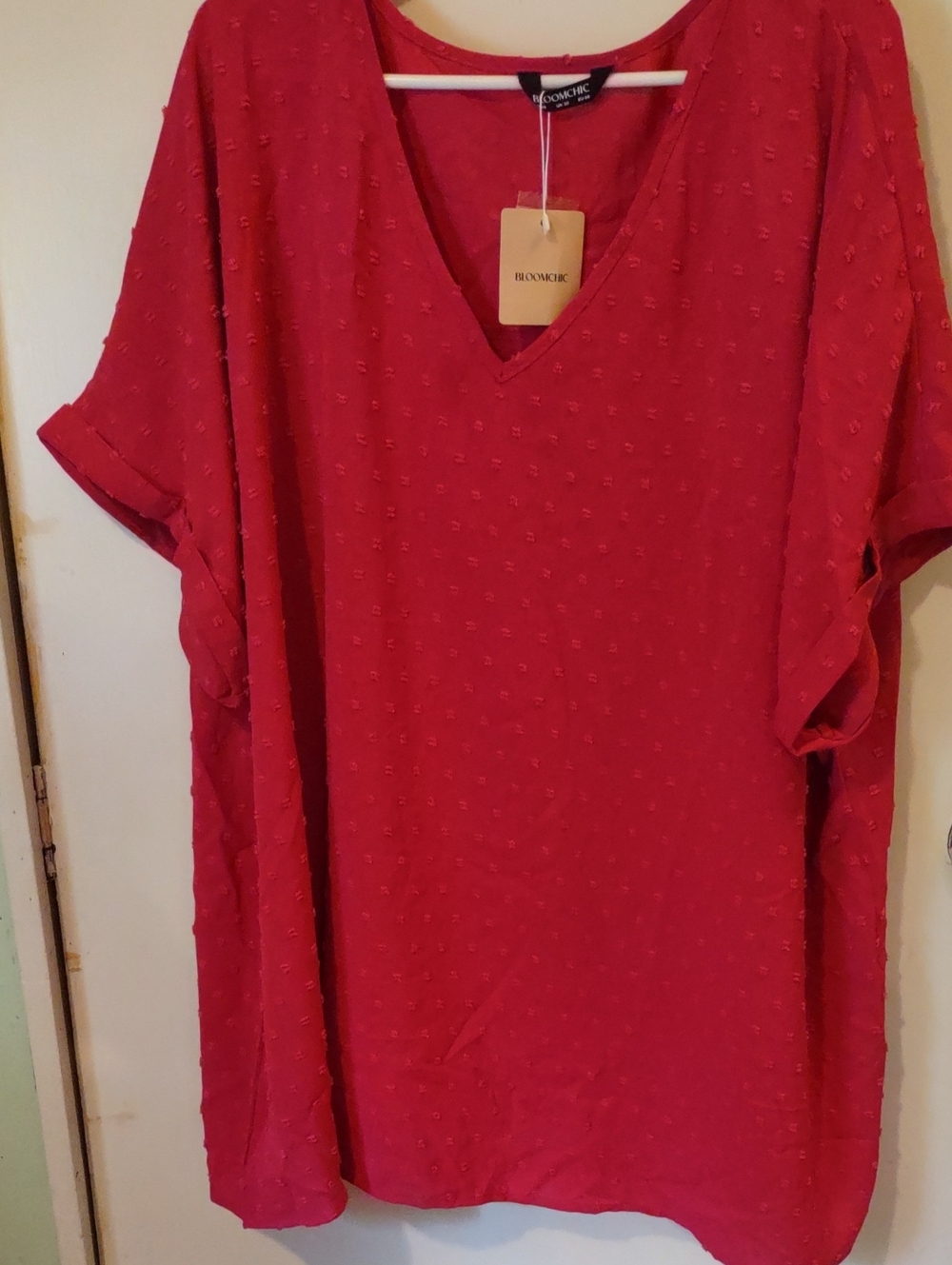 Bloomchic  Women's Hot Pink V-Neck Short Sleeve Tee